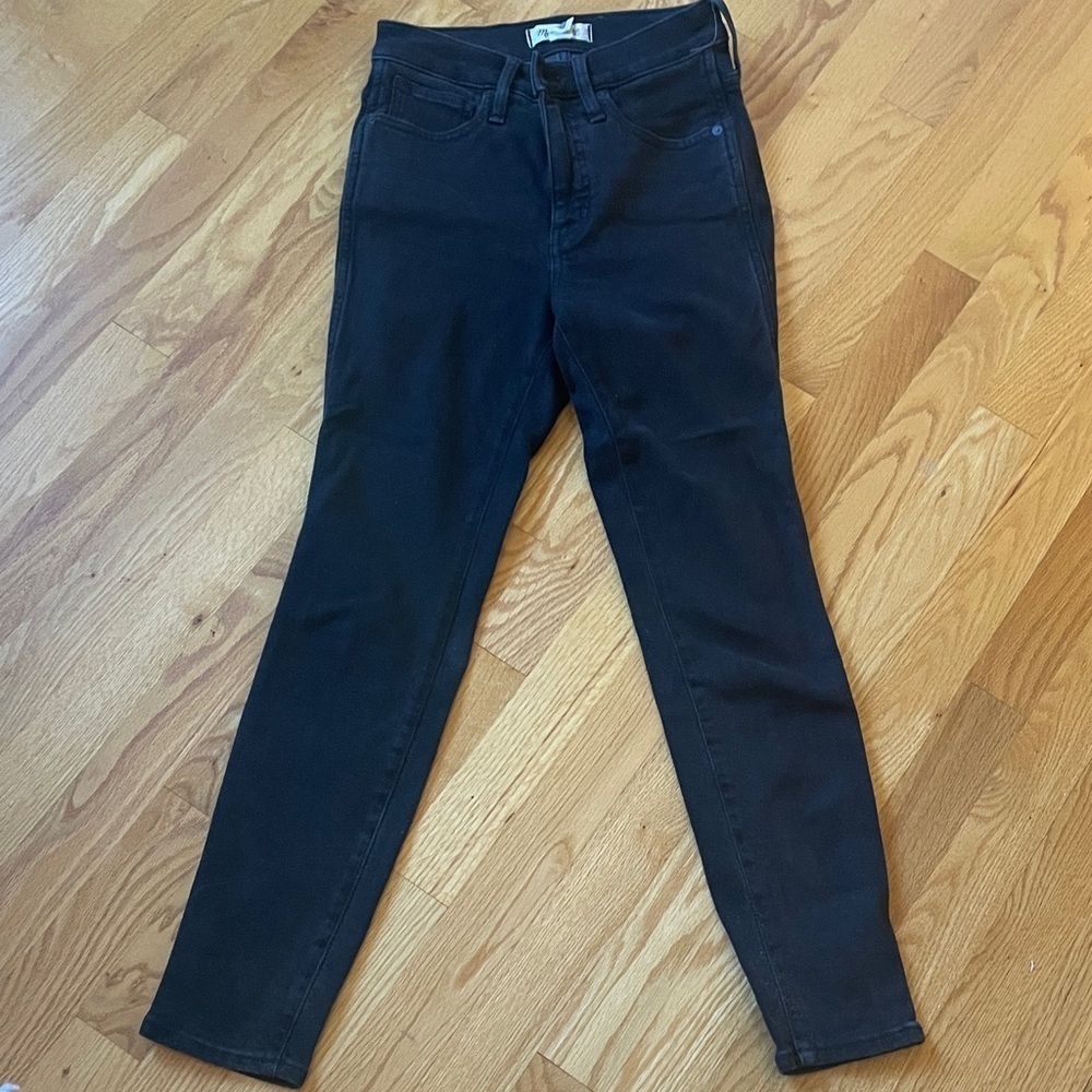 Classic Black Women's Jeans - Picture 7 of 8